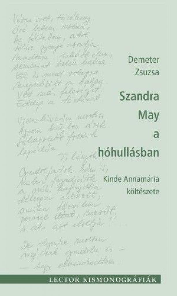 Szandra May a hóhullásban