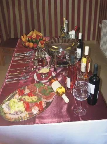 Vendéglátós és turista fonetikus konyhanyelv szótár (e-könyv)